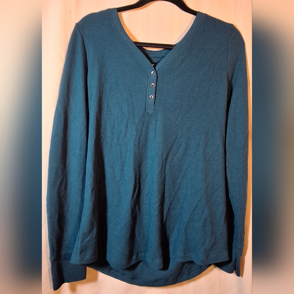 TIME and TRU Dark Teal Waffle Knit Top